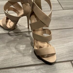 Aldo-Nude patent leather 5 inch leather heels